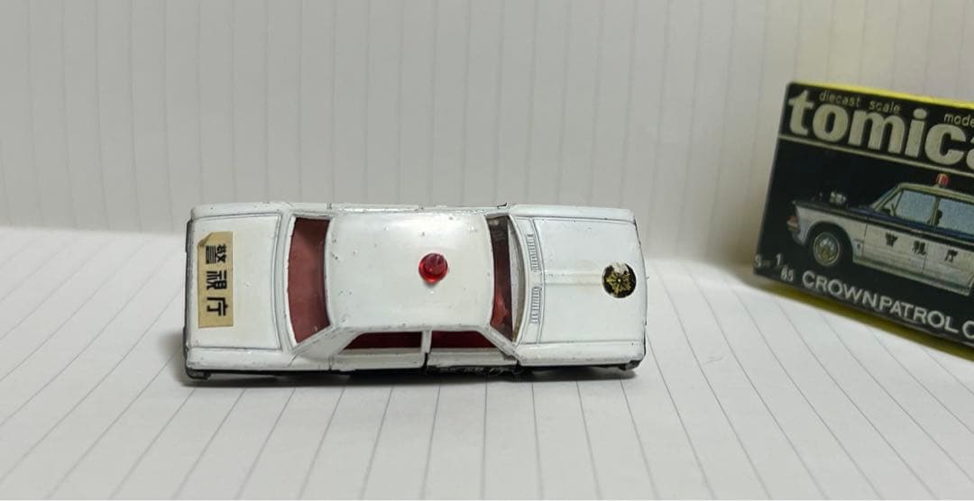 黒箱　日本製　トミカ　no.4 トヨタクラウンパトカー　1Aホイール