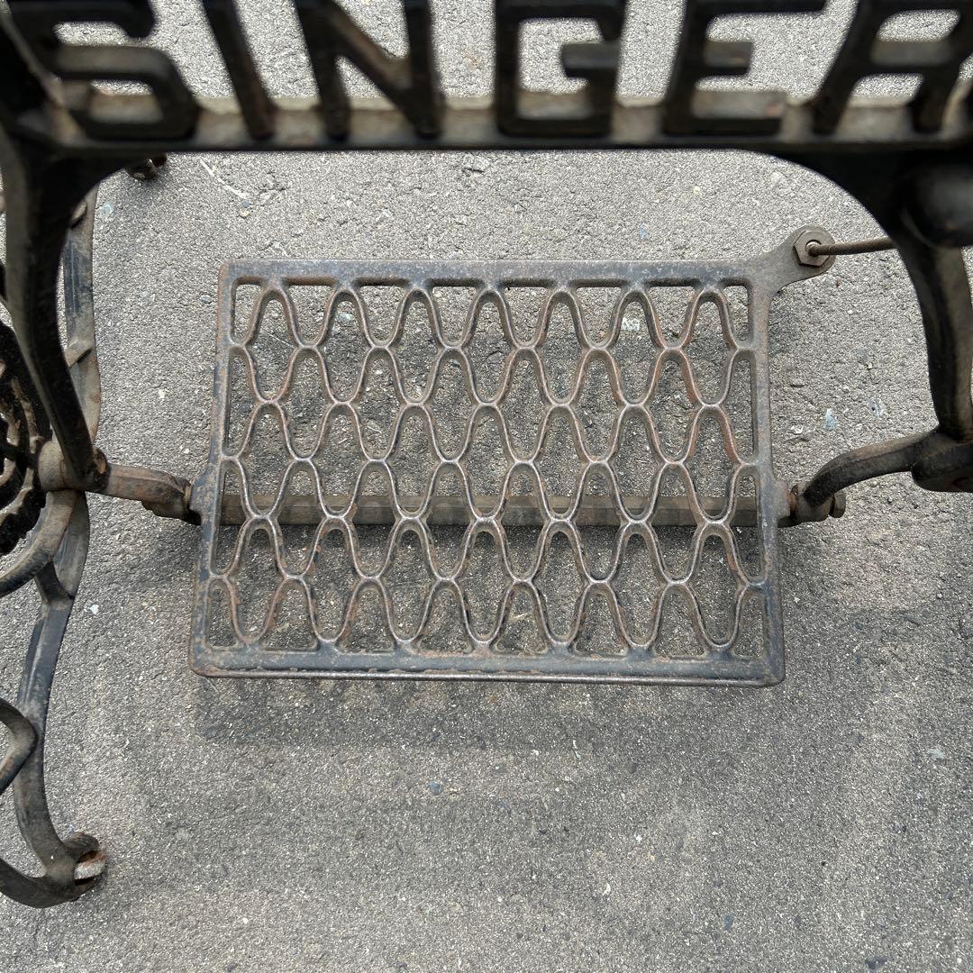 シンガー　網目ミシン脚　ミシン台　テーブル脚　アンティーク　レトロ　b10