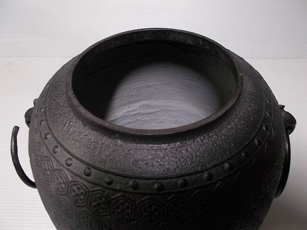 未使用 茶道具 釜師:佐藤清光 亀甲紋棗茶釜 釜環 大き目の茶釜です 送料込み