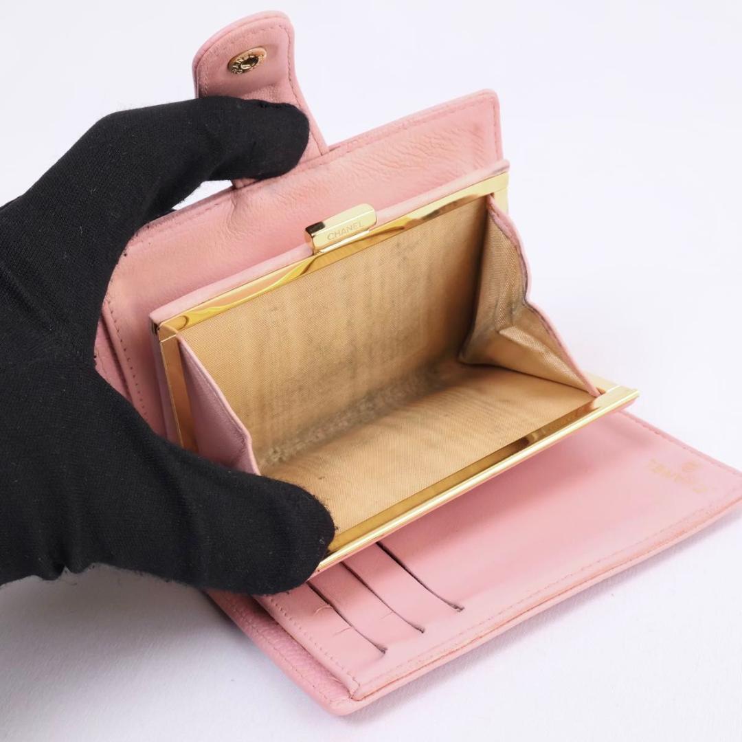 【極美品】CHANEL がま口二つ折り財布　ココマーク　キャビアスキン　ピンク