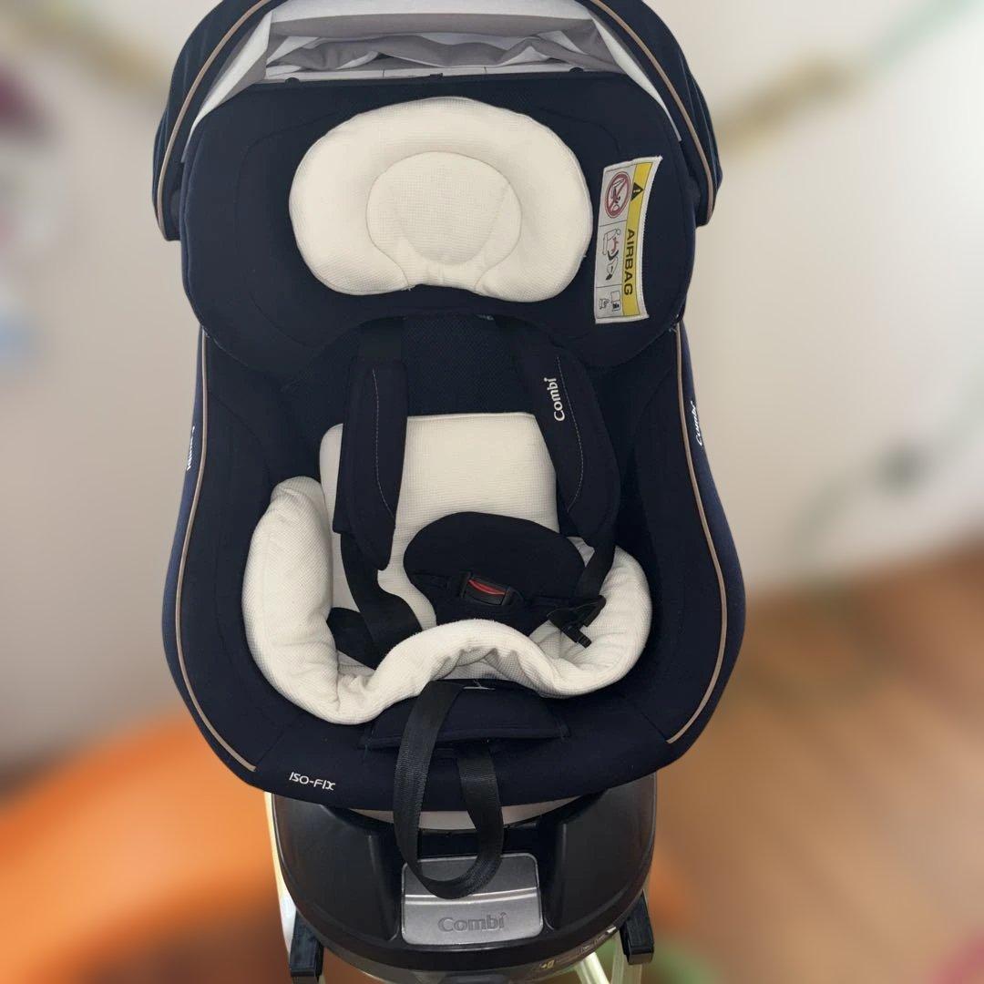Combi チャイルドシート　クルムーブスマート　ISO-FIX ネイビー