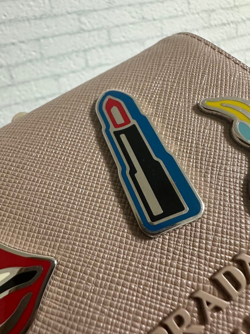 プラダ　PRADA ピンク ベージュ　サフィアーノ