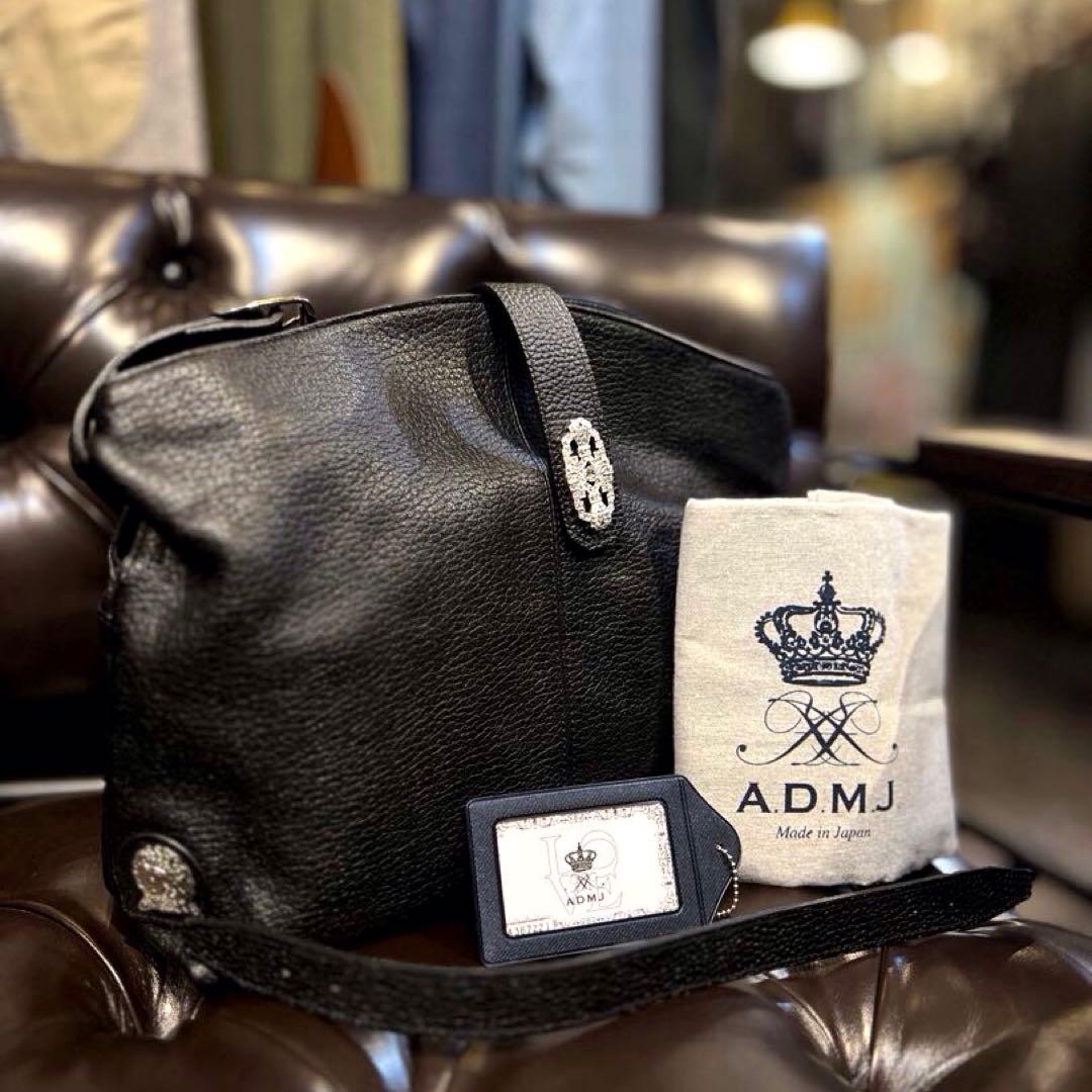 【新品未使用】A.D.M.J アールデコスワロ シボ革 レザーショルダーバッグ黒