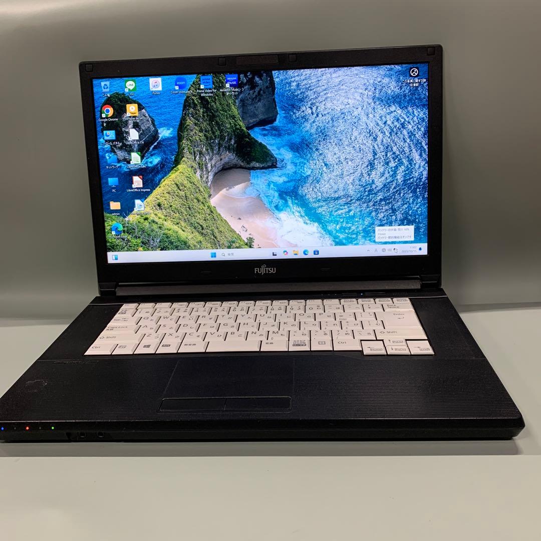 DVD 爆速SSD Windows11 ノートパソコン美品 富士通