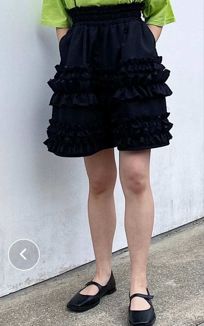 HOLIDAYラッフルストラップキュロットパンツ