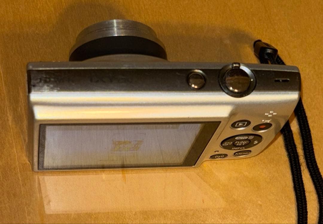 『値下げ』Canon IXY 210 コンパクトデジタルカメラ　動作確認済み