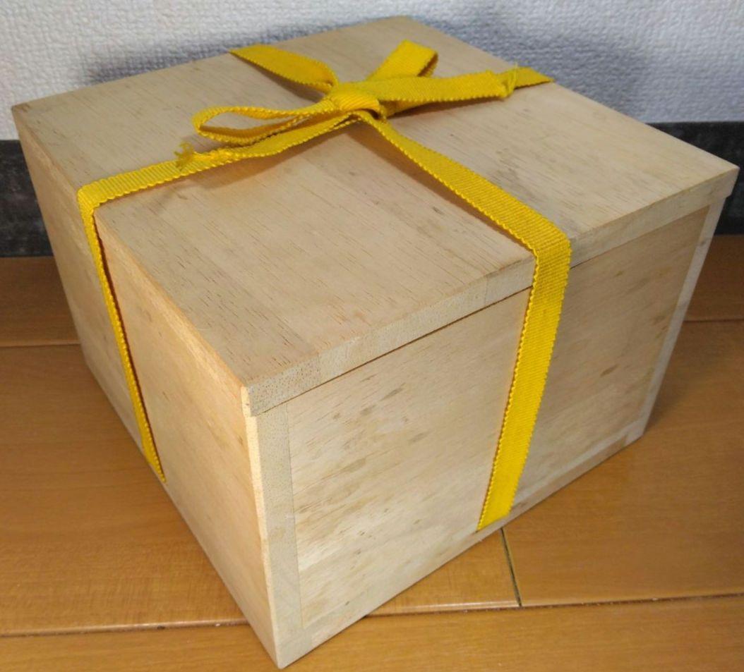 人間国宝 金城次郎 魚紋茶碗 栞 共箱 美品 壺屋焼 壷屋焼 やちむん 魚2匹