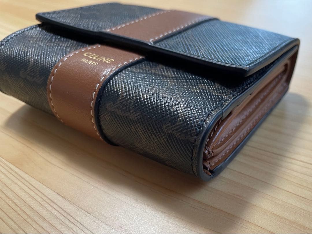 セリーヌ財布　トリンオフキャンバス&ラムスキン