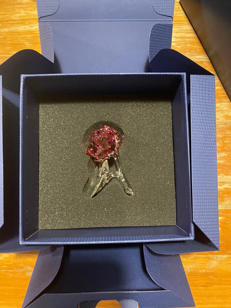 スワロフスキー　薔薇　置物