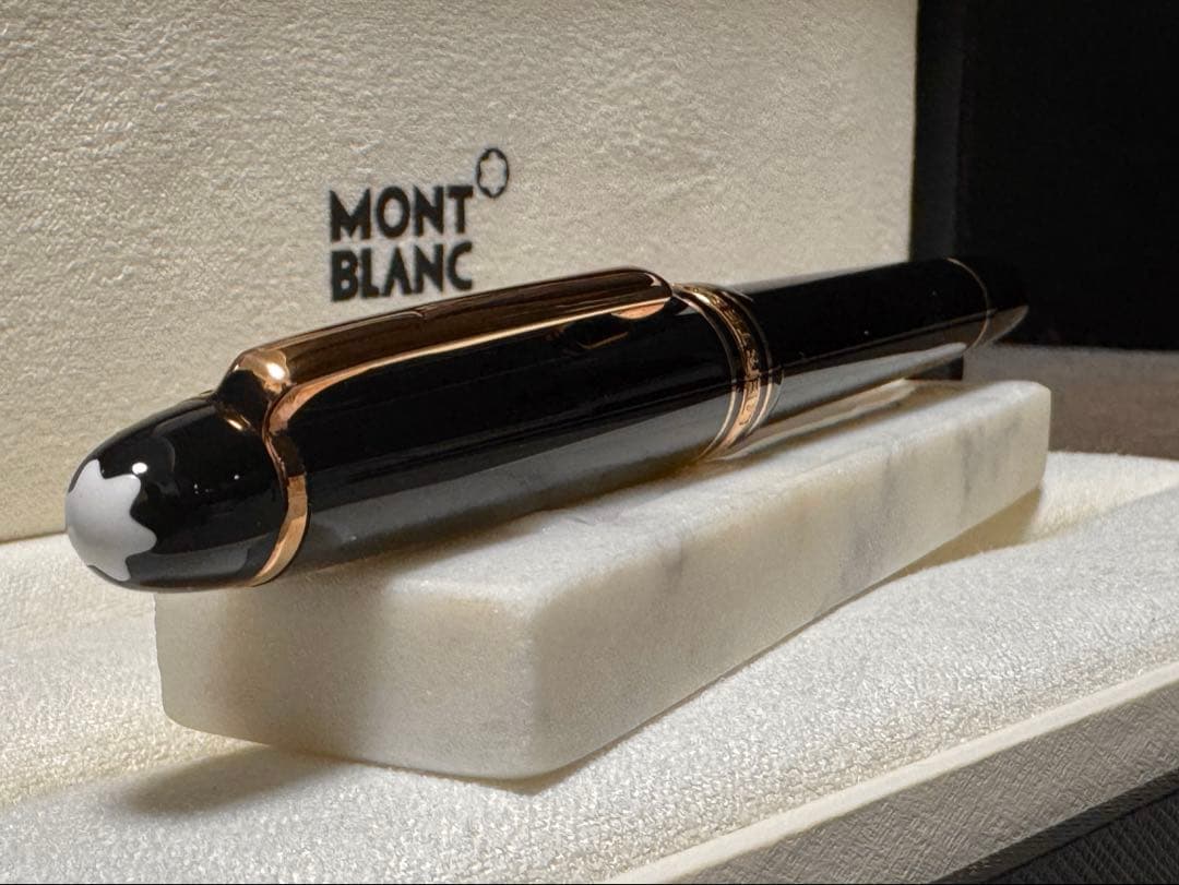 【新品未使用】モンブランローズゴールドコートマイスターシュテュック145 万年筆