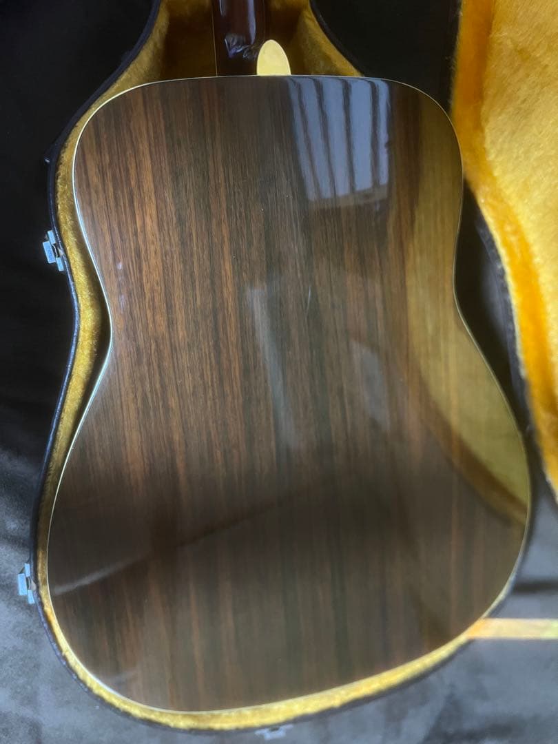 ヤマハ　ＦＧ３００J 　１９７４年　黒ラベル 　ケース付