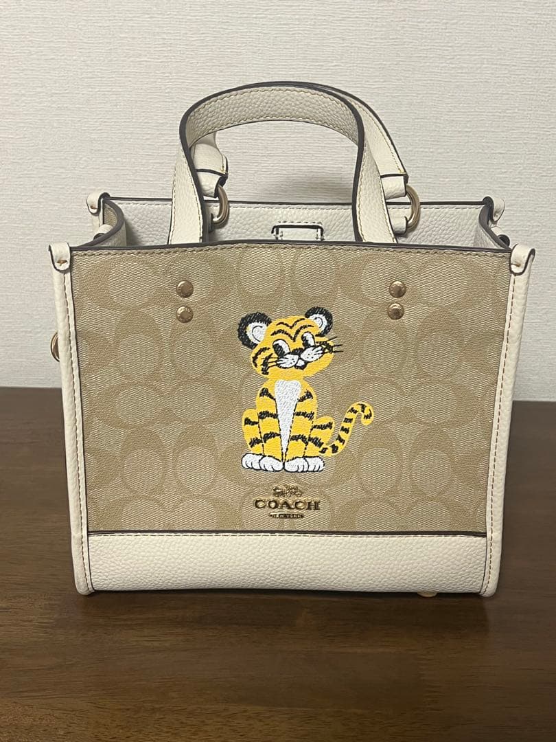 COACH トラ刺繍 ショルダーバッグ