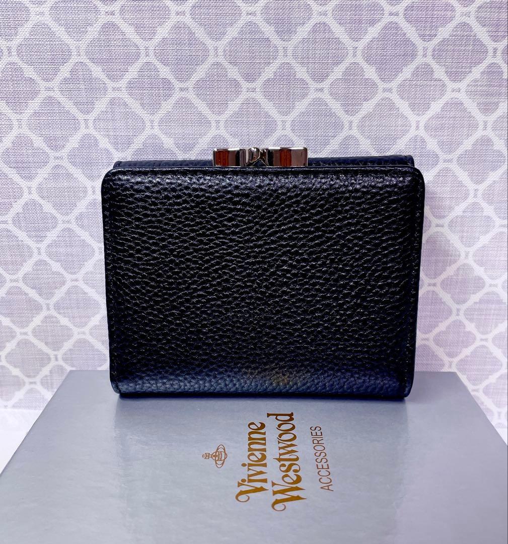 【最新✨️ショッパー付】新品 ヴィヴィアン・ウエストウッド　三折り財布 ブラック