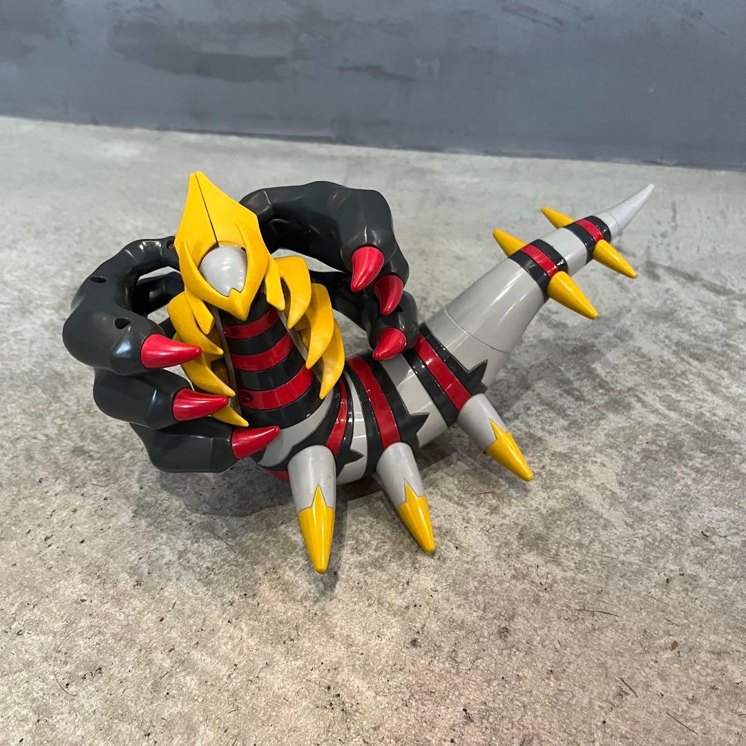 バトルアクションフィギュアDP ギラティナ　オリジンフォルム　可動式フィギュア