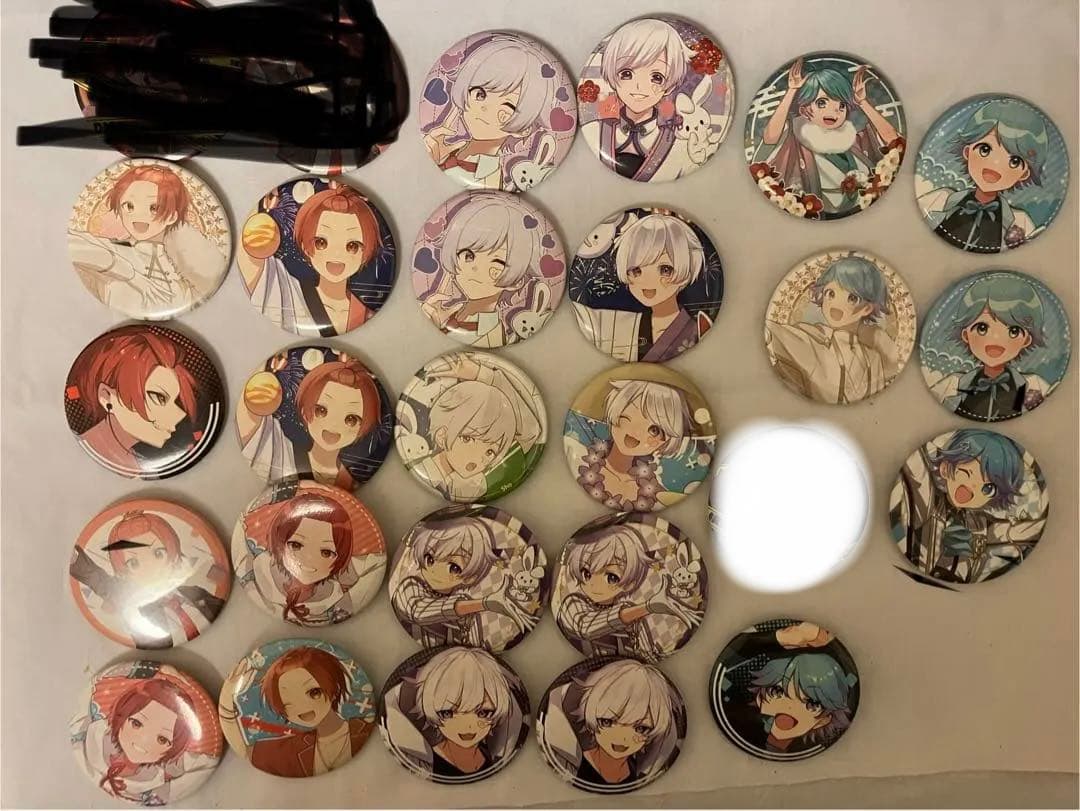 キャラクター缶バッジセット 30個いれいす　りうら　ほとけ　初兎