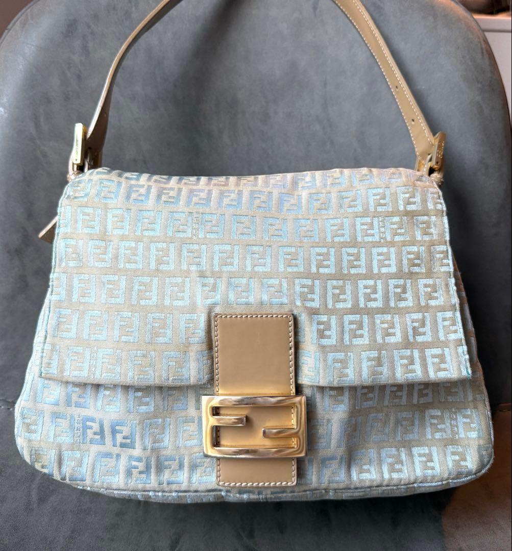 【レアカラー】FENDI ズッカ柄マンマバケット ワンショルダーバッグ