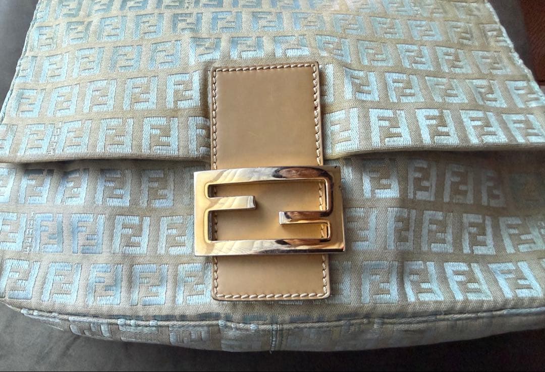 【レアカラー】FENDI ズッカ柄マンマバケット ワンショルダーバッグ