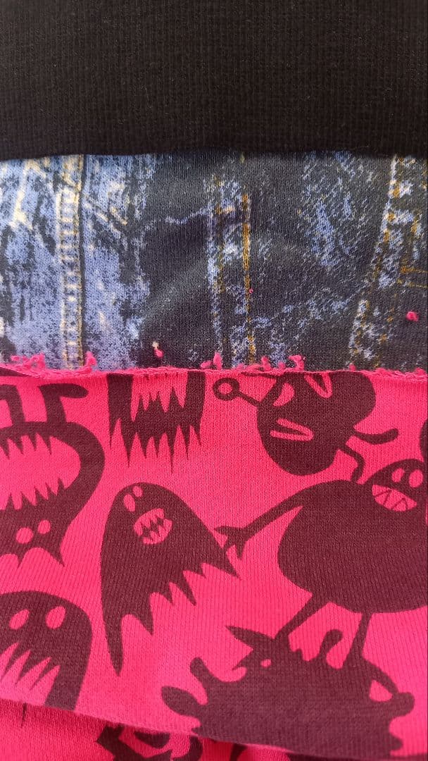 濃いピンク　厚手裏毛