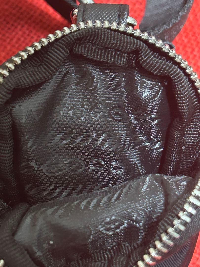 の*ぴ様 プラダ Re-Edition 2005 Re-Nylon バッグ