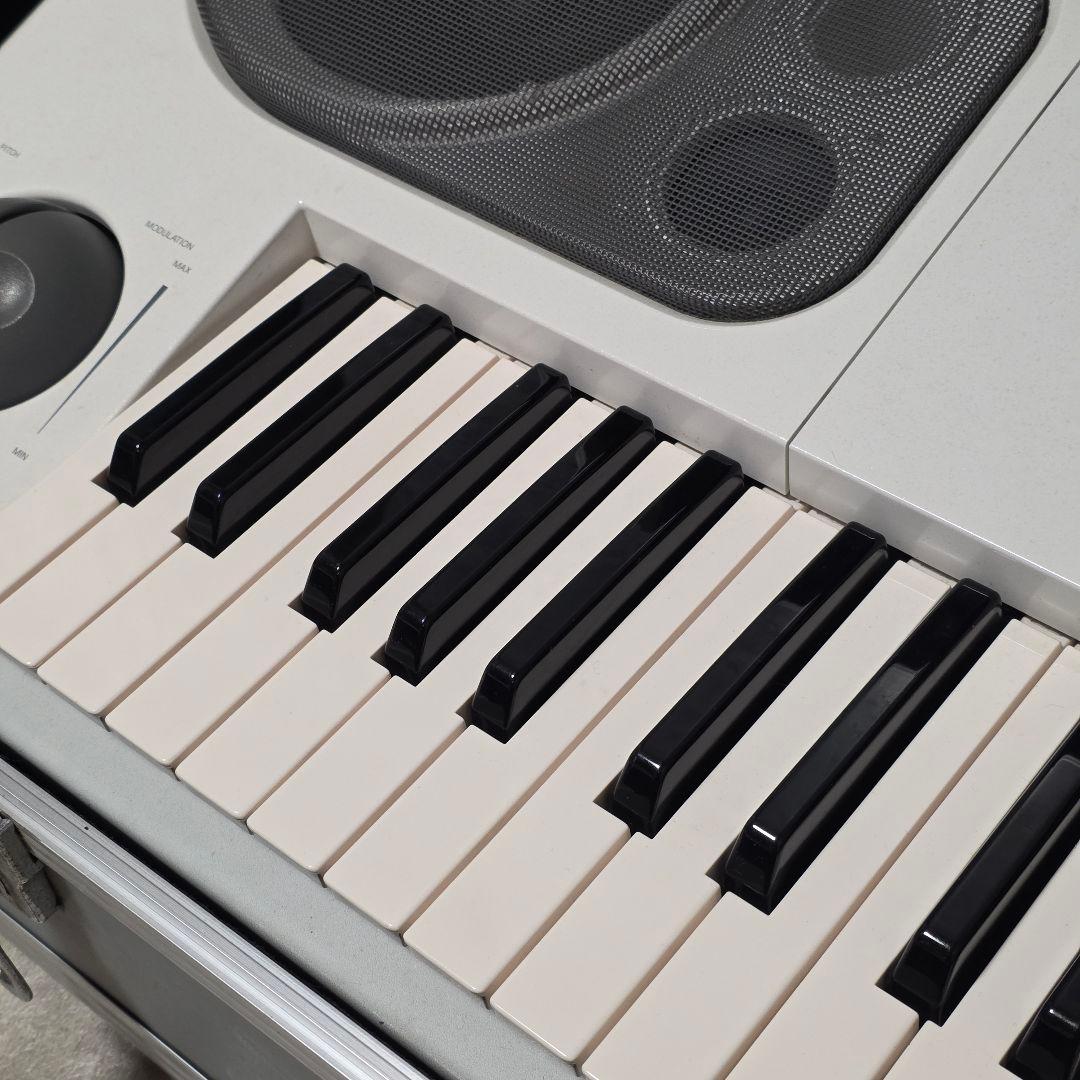YAMAHA EOS B700 ハードケース付 ヤマハ シンセサイザー 小室哲哉