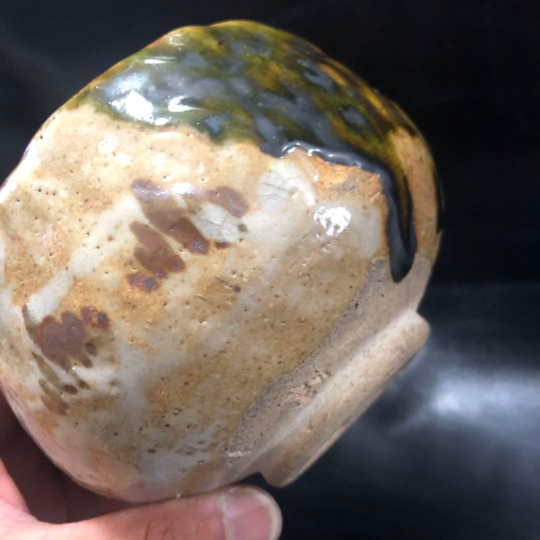 美しい古美術◾️蔵から丸みのある可愛らしい抹茶茶碗が出て来ました。茶道具、花道具