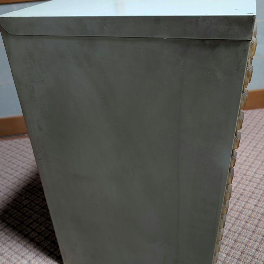 【レトロ】書類整理ケース 　アンティーク スチール　32引出し　匿名送料込