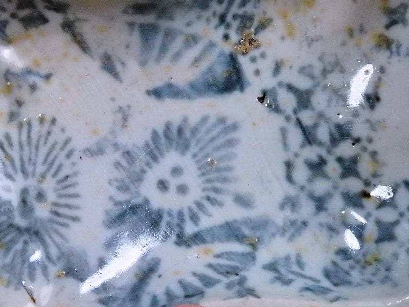 古伊万里　型刷印判　松葉に幾何学文様の図　変形皿　D228AS-CWj