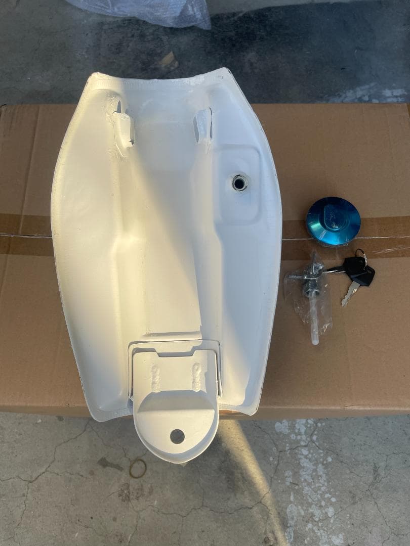 モンキー タンク 燃料ガソリンタンク 5L 白 社外新品