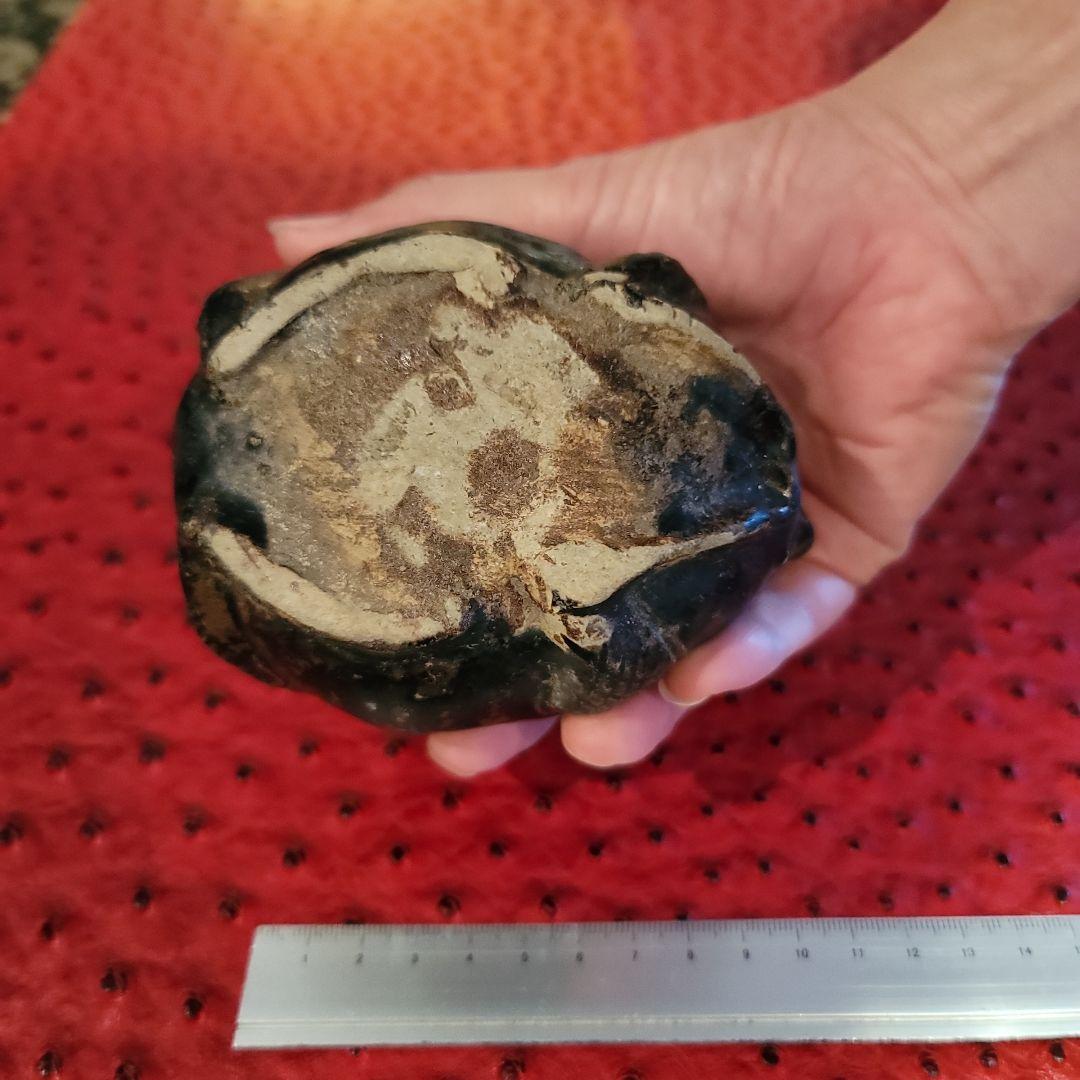 クメール王朝時代の褐釉兎型壺