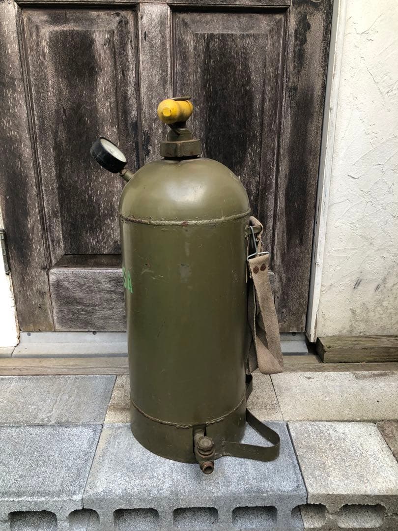 軍放出品　ミリタリー　噴霧器？