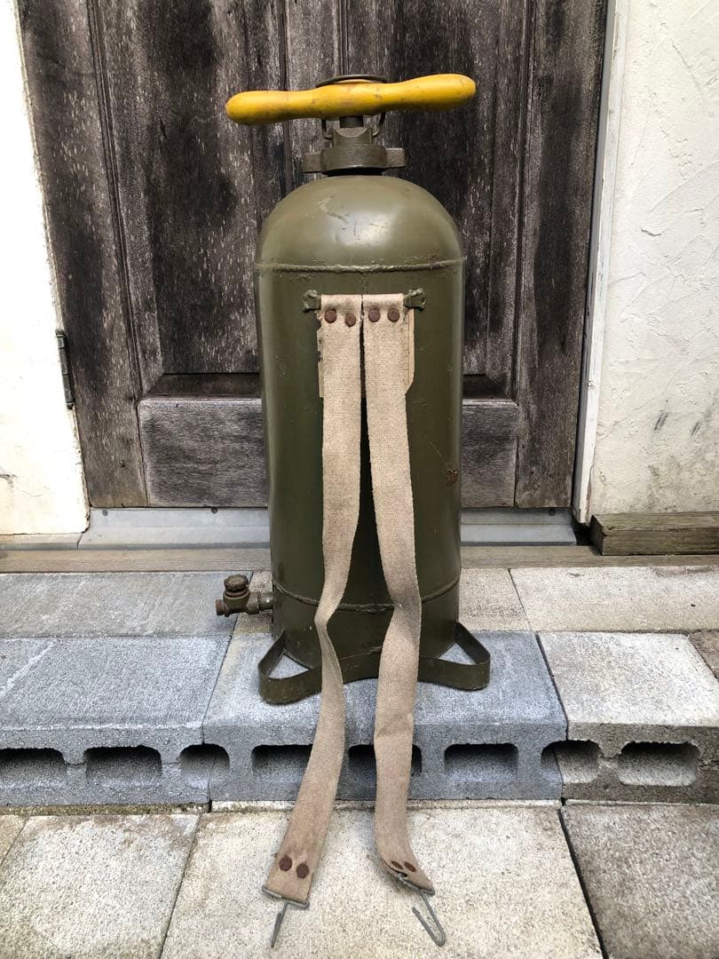 軍放出品　ミリタリー　噴霧器？