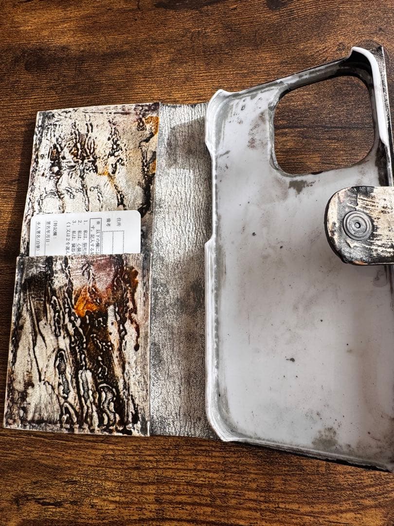 カガリユウスケ手帳型ケースiPhone15pro