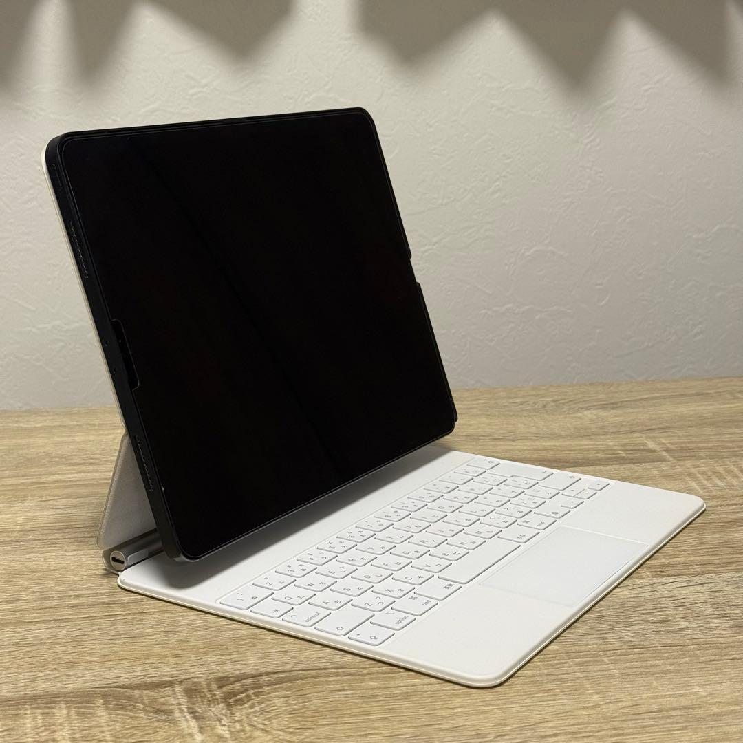 iPad Pro 12.9 1TB Magic Keyboard付き
