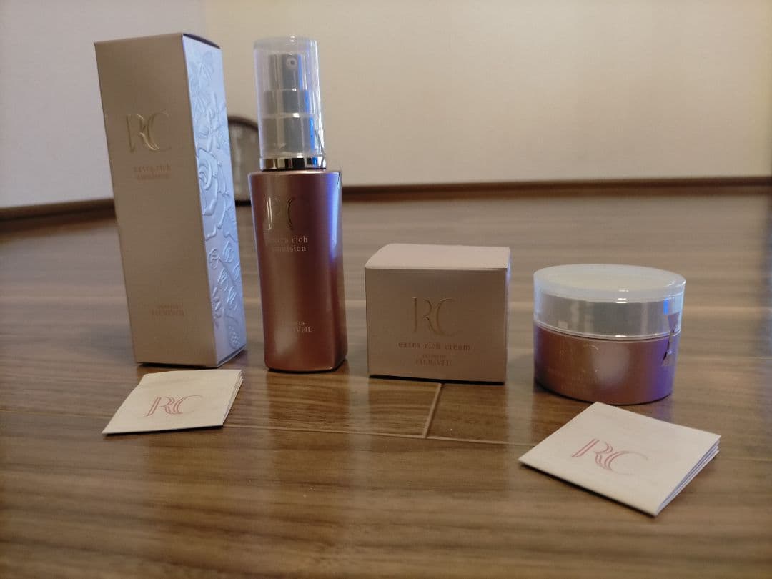 【未使用】ロワイユクラブ/エクストラリッチエマルジョン（乳液）・クリーム（保湿）