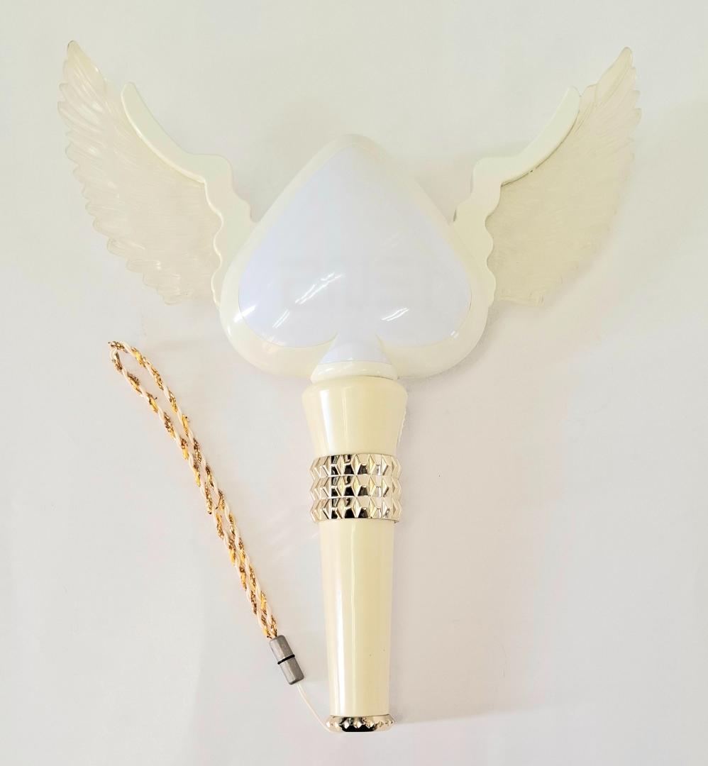 【公式品】2NE1 ペンライト 韓国版 ホワイト（G1079）