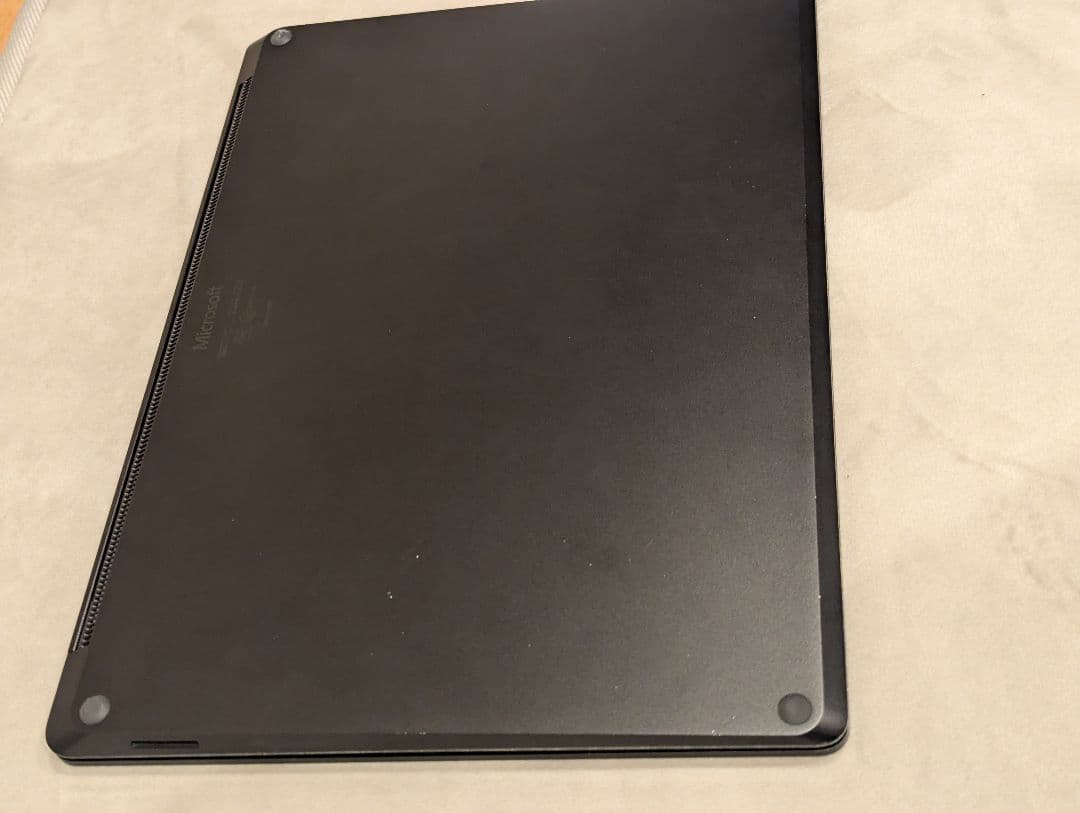 Microsoft Surface Laptop2 i5/8gb/256GB 黒