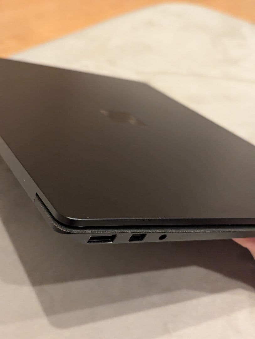 Microsoft Surface Laptop2 i5/8gb/256GB 黒