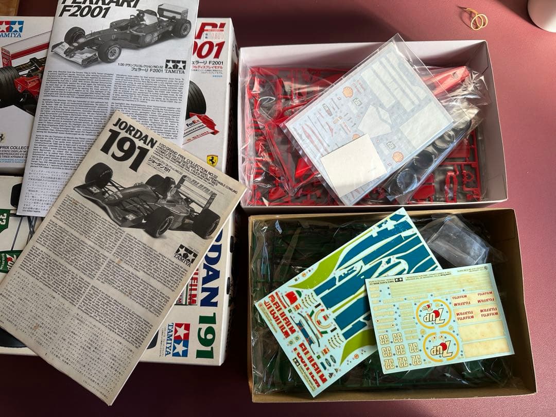 廃盤品タミヤ 1/20 フェラーリF2001 & ジョーダン191