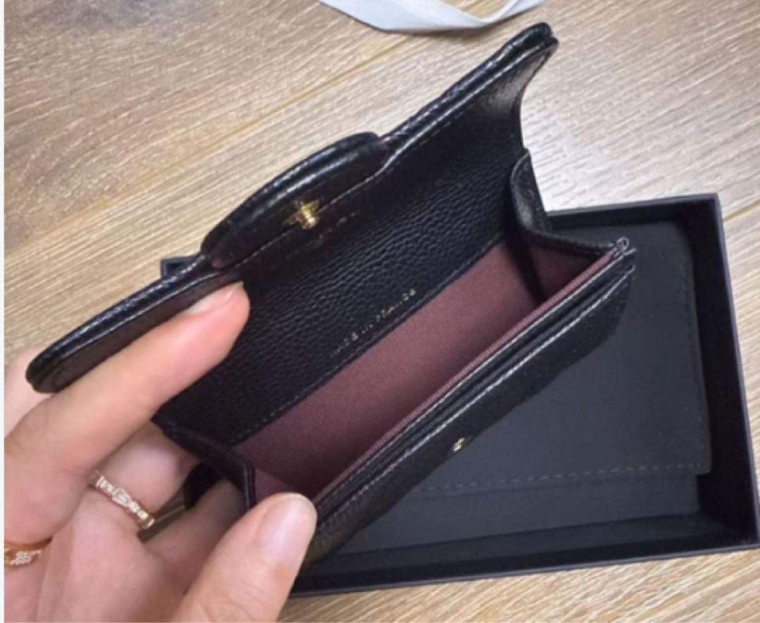 値下げしました！CHANELキャビアスキン 三つ折り財布 マトラッセ ブラック