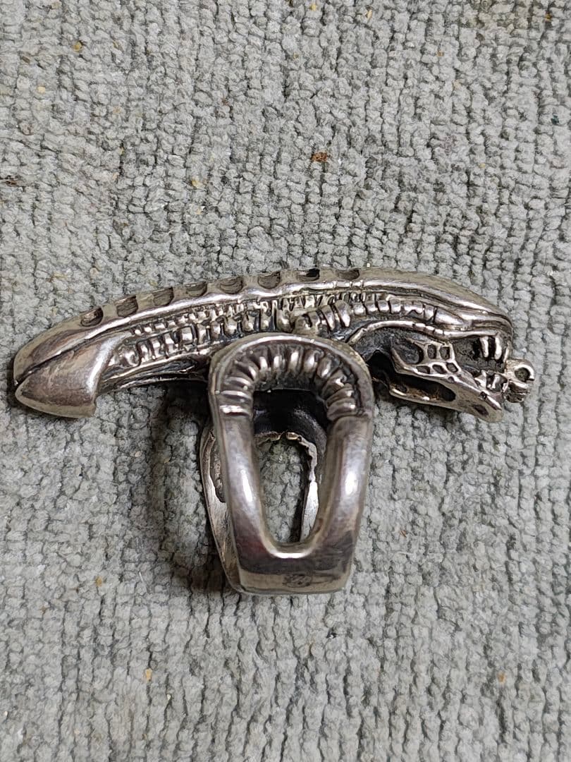 エイリアンデザイン 　シルバーリング　スターリング刻印アリ