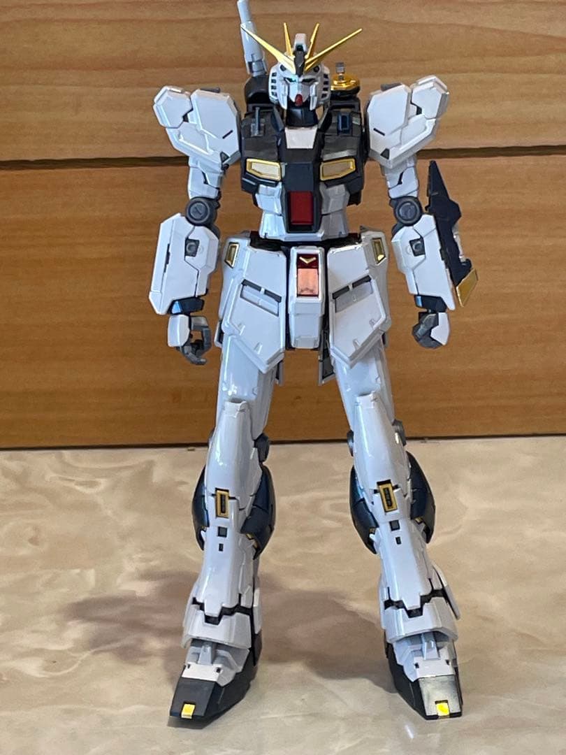 rg νガンダム　チタニウムフィニッシュ　完成品