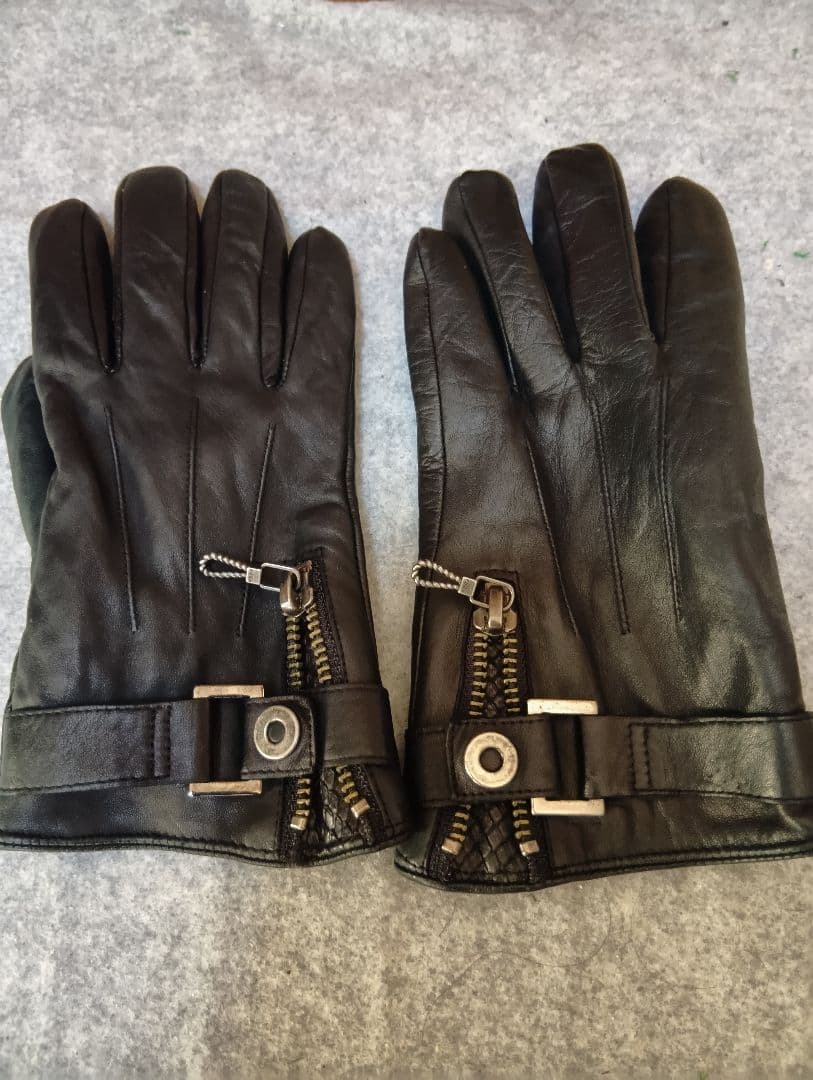 FUGA レザー手袋 ジッパー部パイソン切替　即完売品