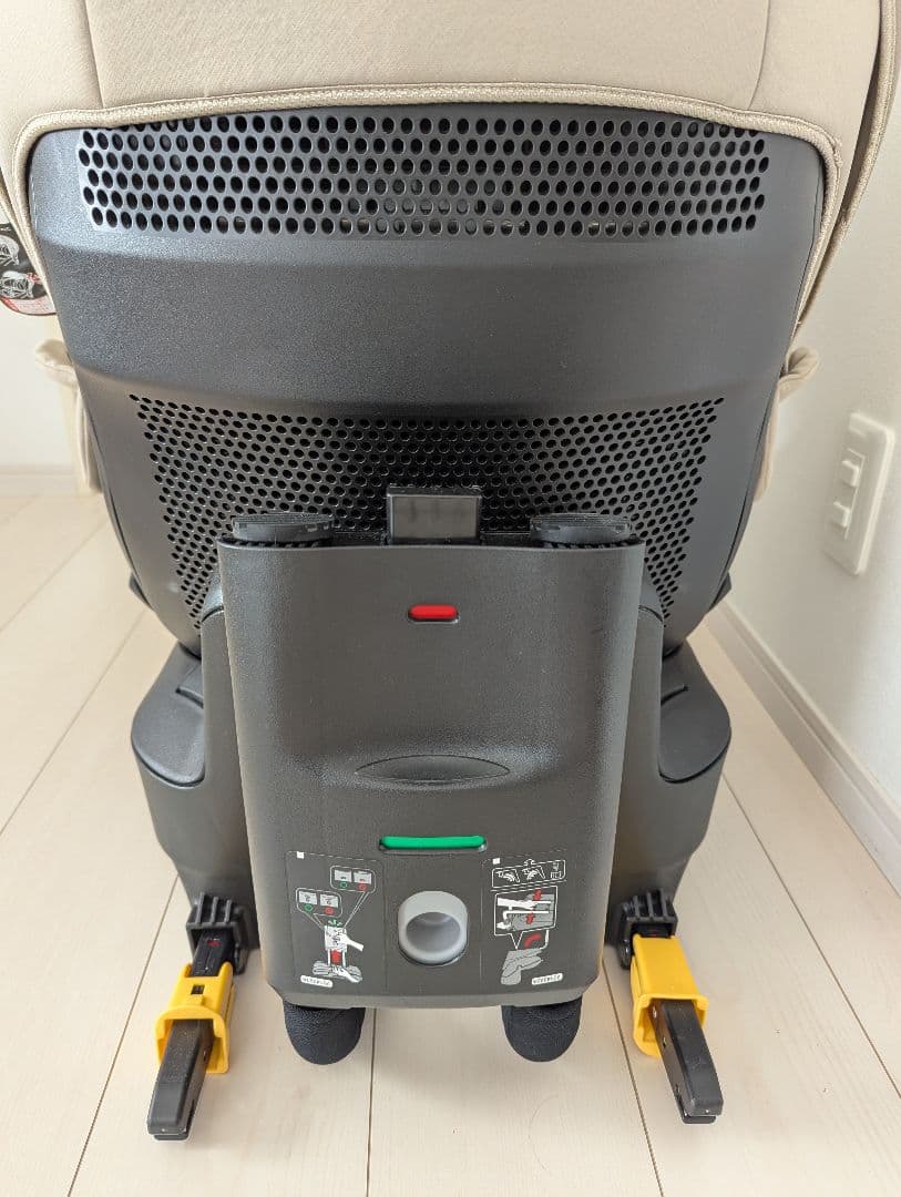 エールべべ・クルットR　ザ・ファースト2　パールベージュ