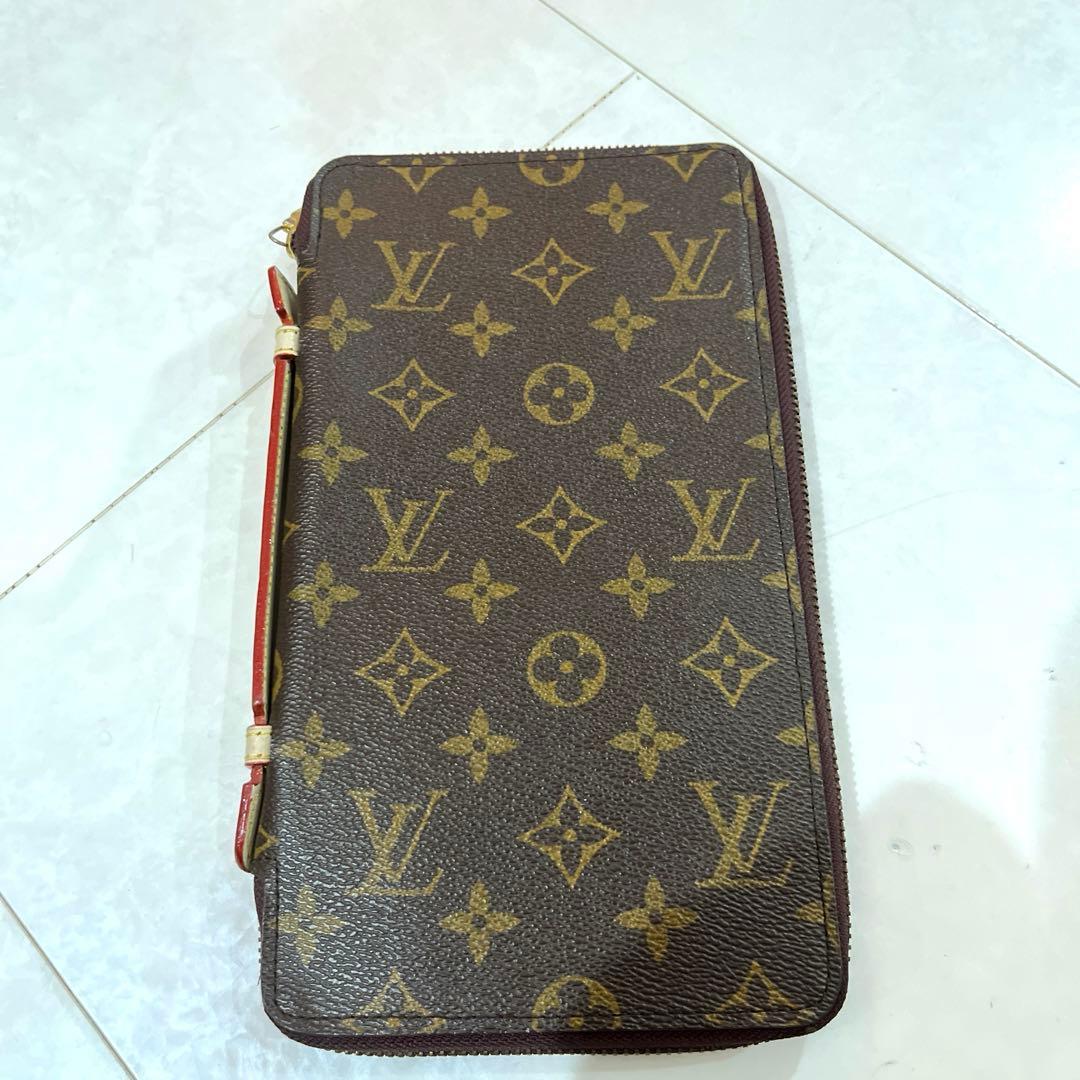ルイヴィトン　パスポートケース