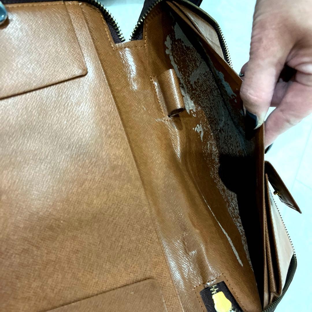 ルイヴィトン　パスポートケース