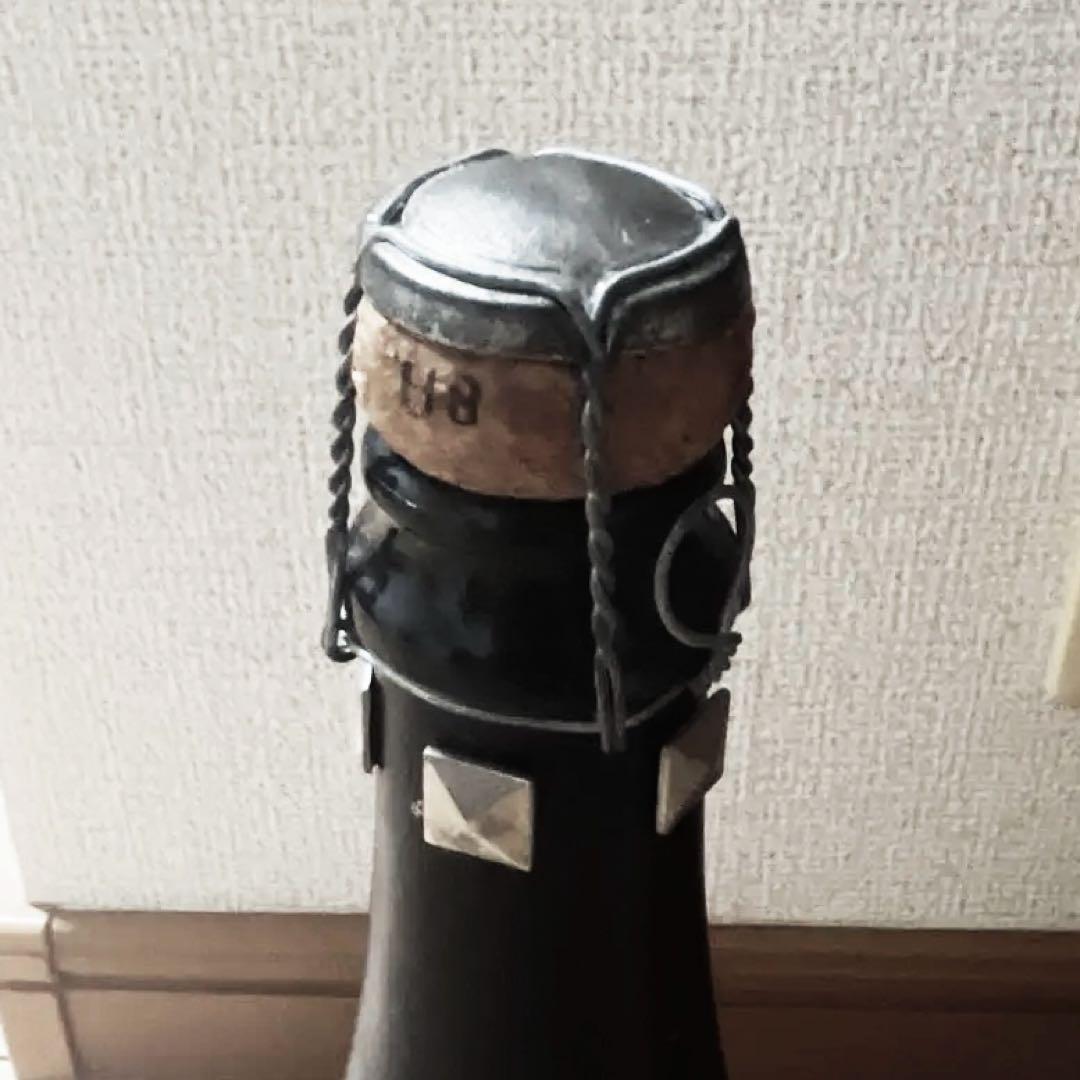 シャンパン (VALENTINOロゴ入り)