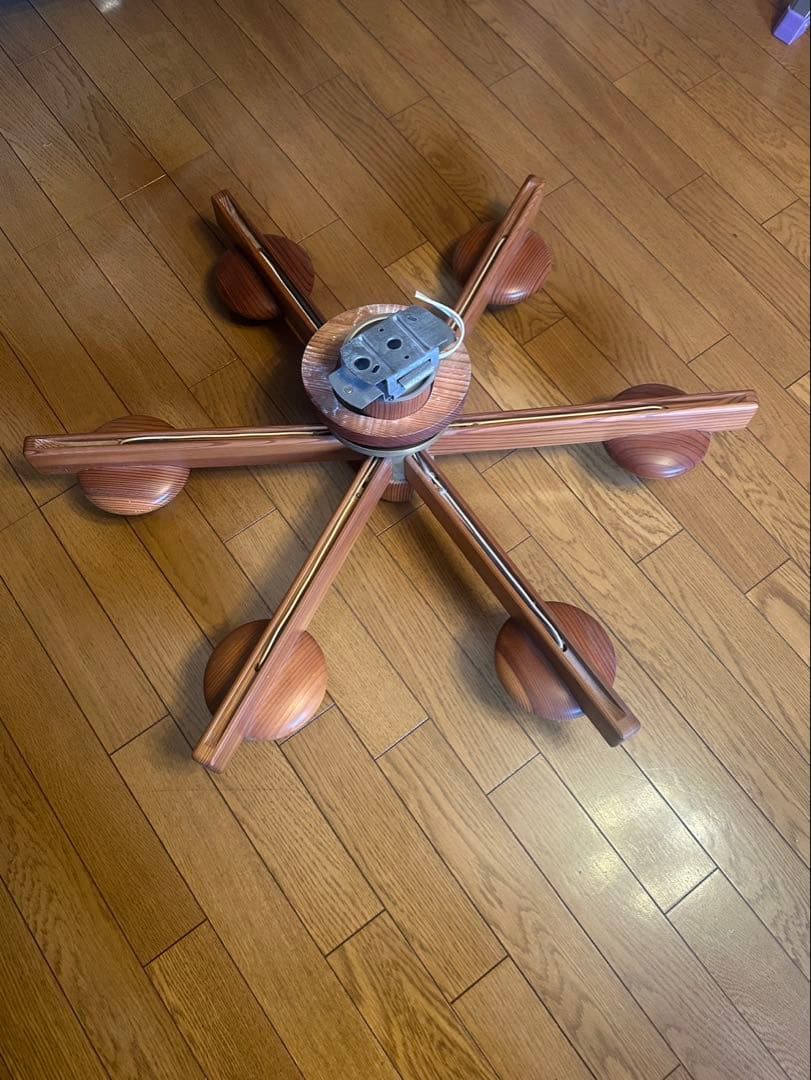 モダンシャンデリア 6灯 ホワイトガラス