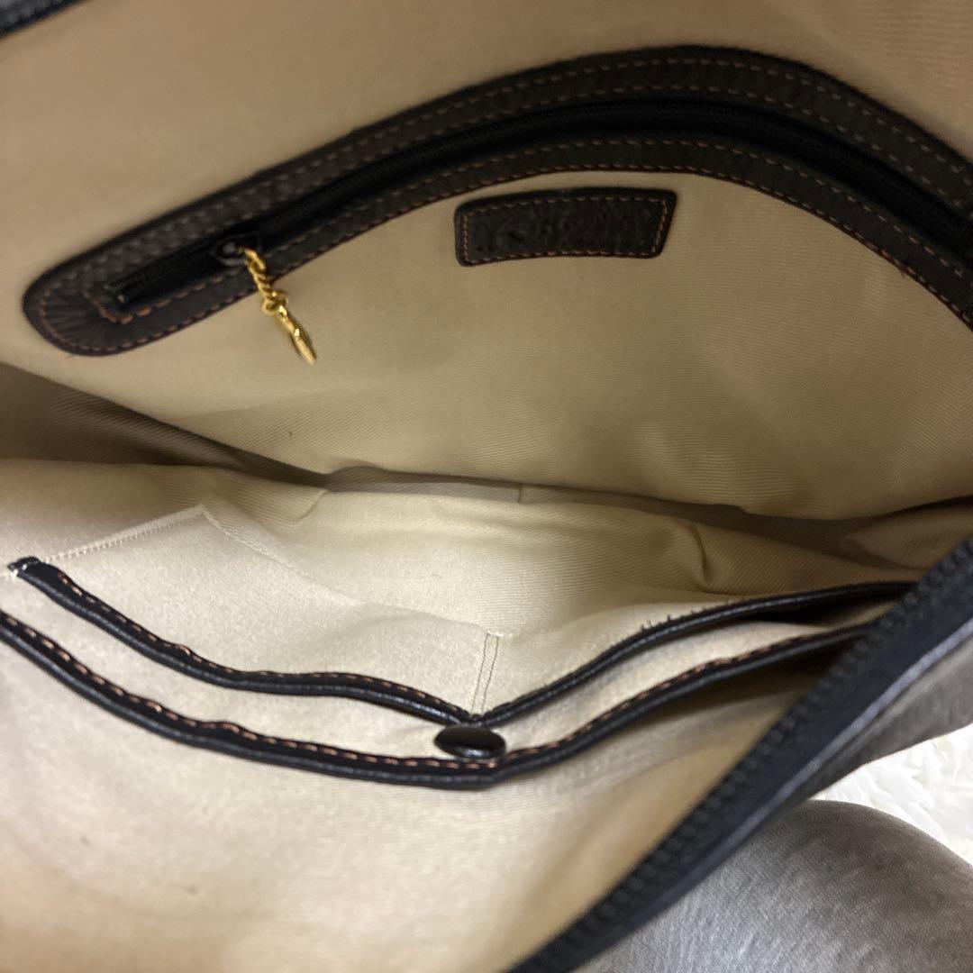 yukasanです。キタムラ ワンショルダーバッグ シボ革 レザー 黒