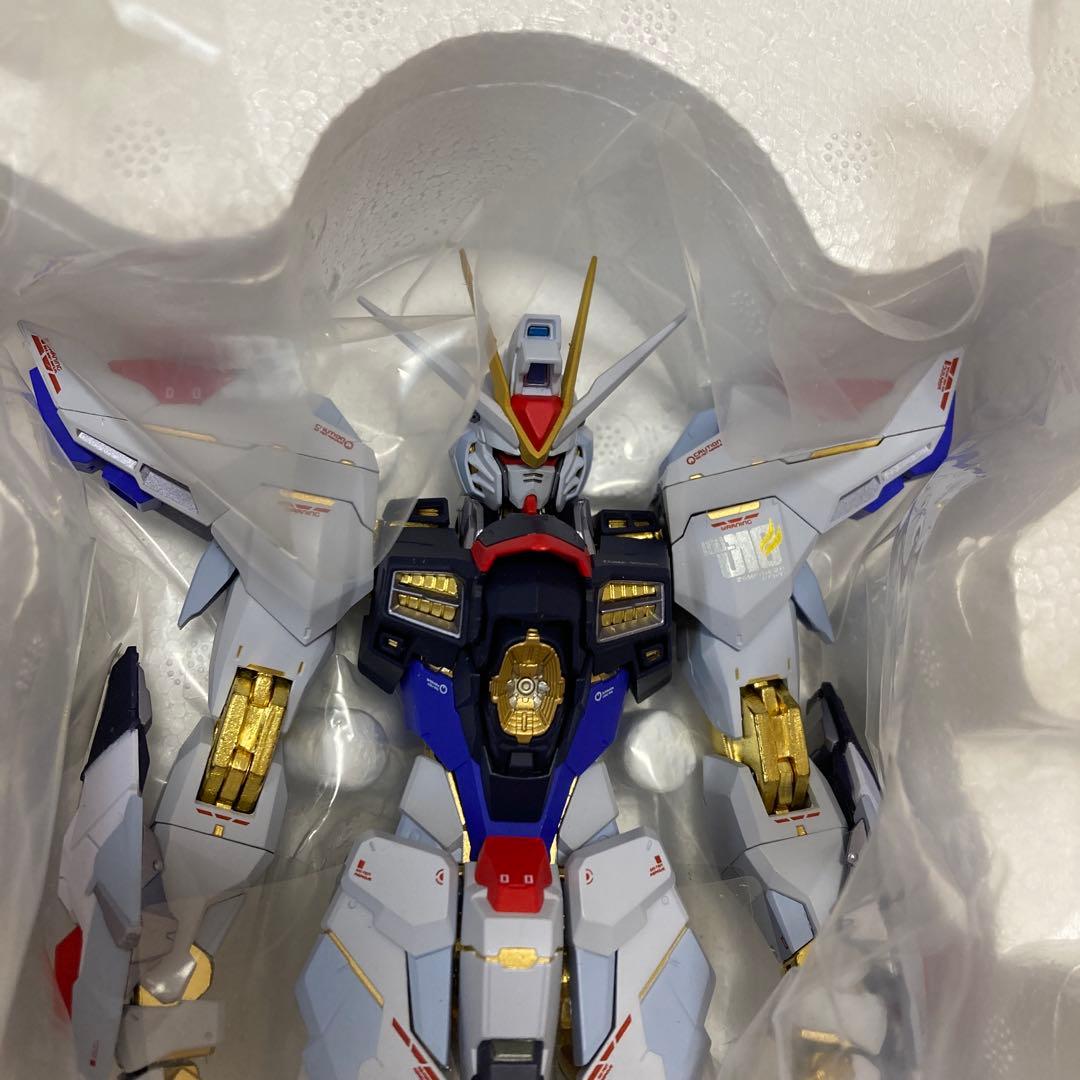 メタルビルド　ストライクフリーダム　SOUL BLUE Ver. 光の翼　セット