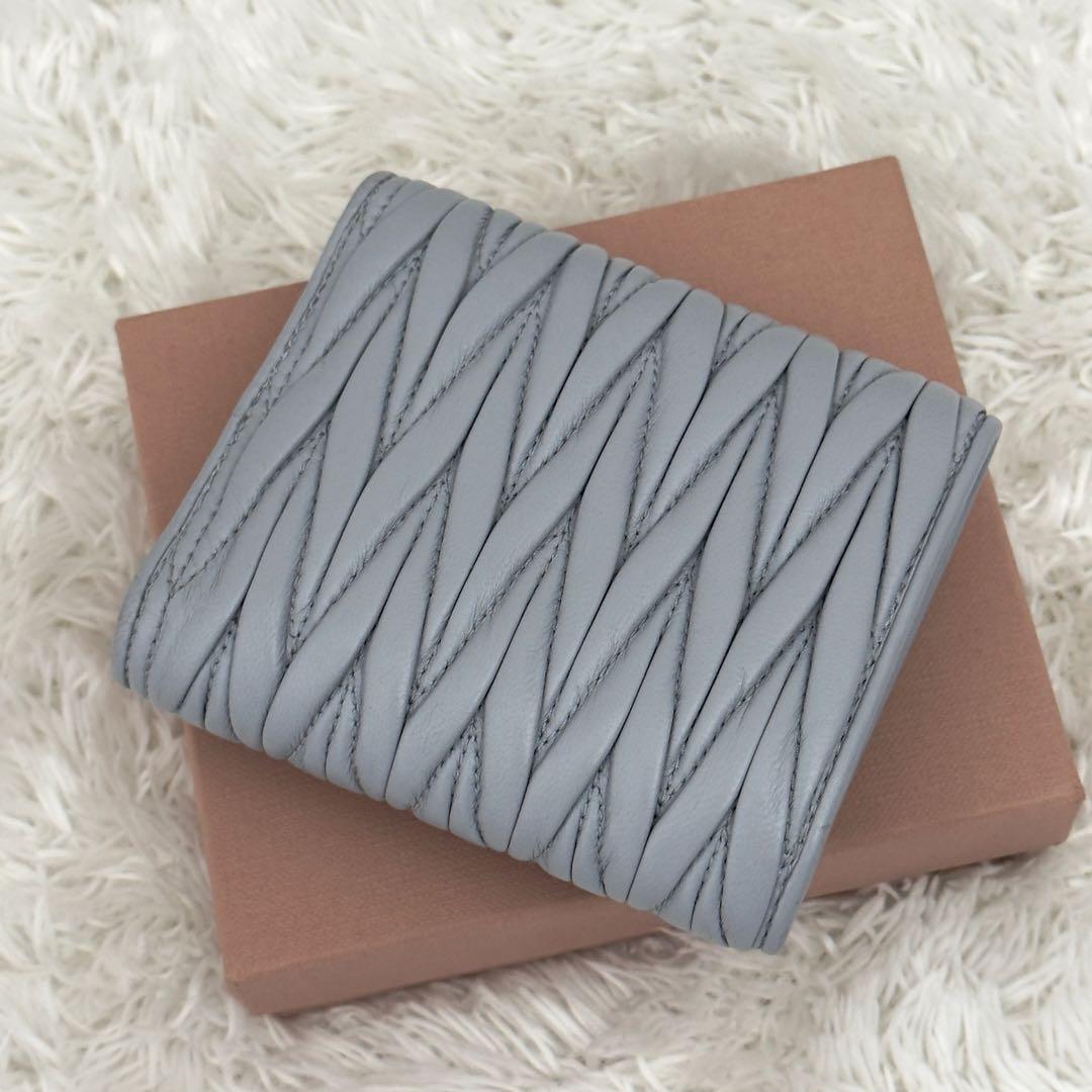 極上美品⭐️RFID内蔵 MIUMIU ミュウミュウ マテラッセ 財布 現行